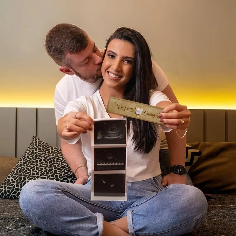 1PC Pregnancy Announcement Wooden Keepsake Box – Pregnancy Test Reveal Box with Slide Cover – Surprise Baby Announcement Gift for Dad, Grandparents & Family