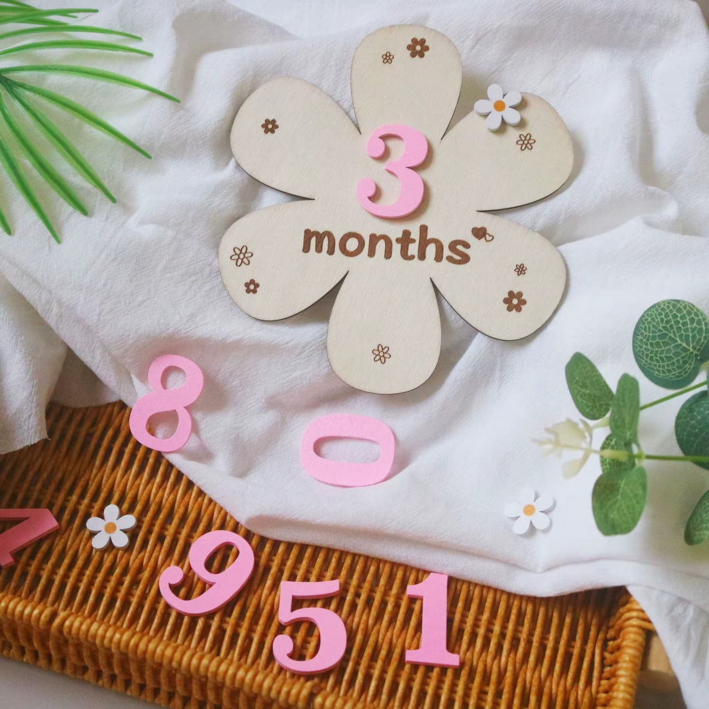 Wooden Flower Milestone Card Set – Baby Monthly Milestone Markers 1 Month to 1 Year – Pregnancy Journey Photo Props – Newborn Photography Keepsake Gift