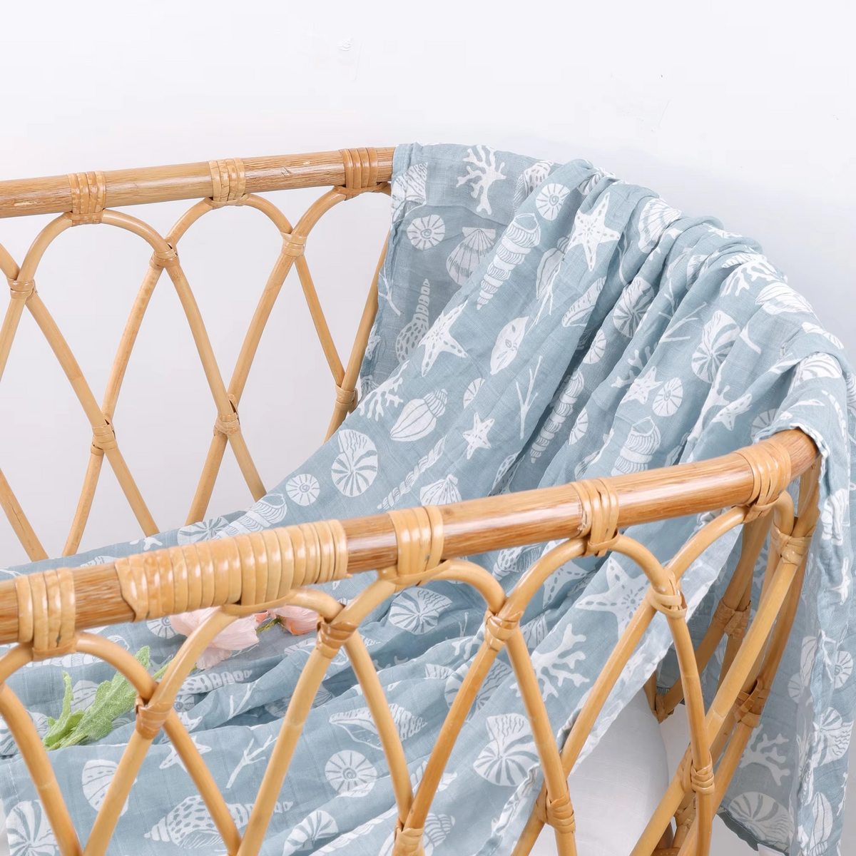 HappyFlute 1pc Baby Soft Muslin Swaddle 100% Cotton Blanket Comfortable Muslin Diaper 120*110cm For Kids