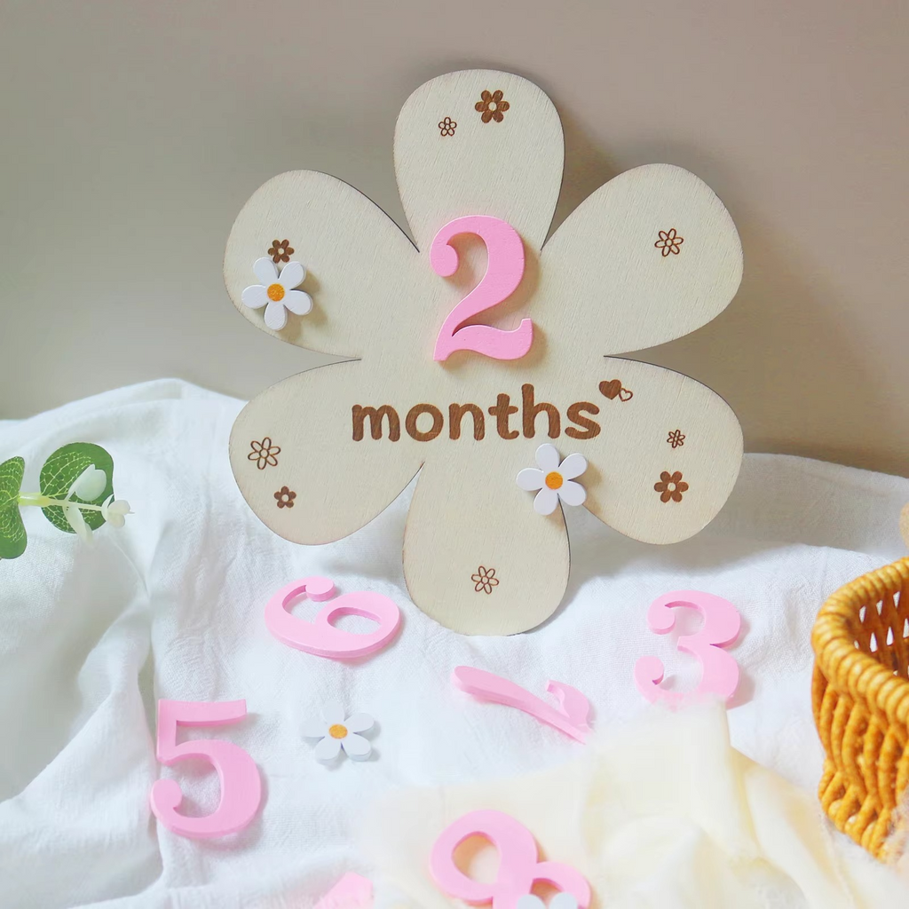 Wooden Flower Milestone Card Set – Baby Monthly Milestone Markers 1 Month to 1 Year – Pregnancy Journey Photo Props – Newborn Photography Keepsake Gift