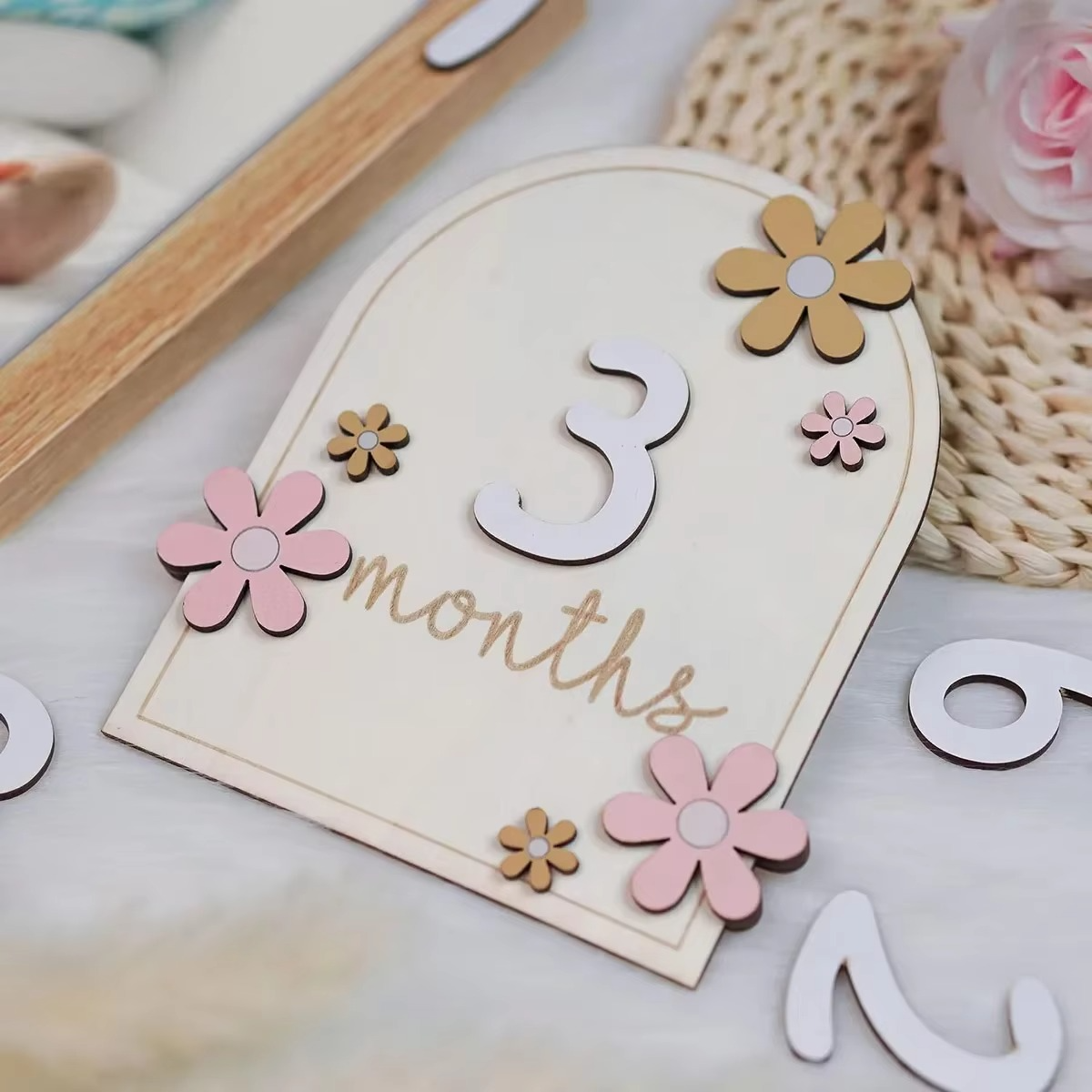 Wooden Baby Monthly Milestone Cards – Double-Sided Flower Milestone Markers 0-12 Months – Newborn Photography Props for Girls & Boys – Baby Shower Keepsake Gift