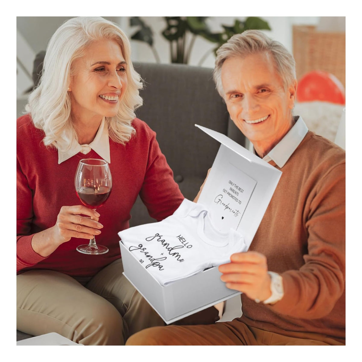 4 Pcs Pregnancy Announcement for Grandparents, Hello Grandpa Grandma Baby Bodysuit, Hello Grandparents Pregnancy Reveal Card Baby Reveal Gift Box Baby Announcement Gifts Set for Grandparents