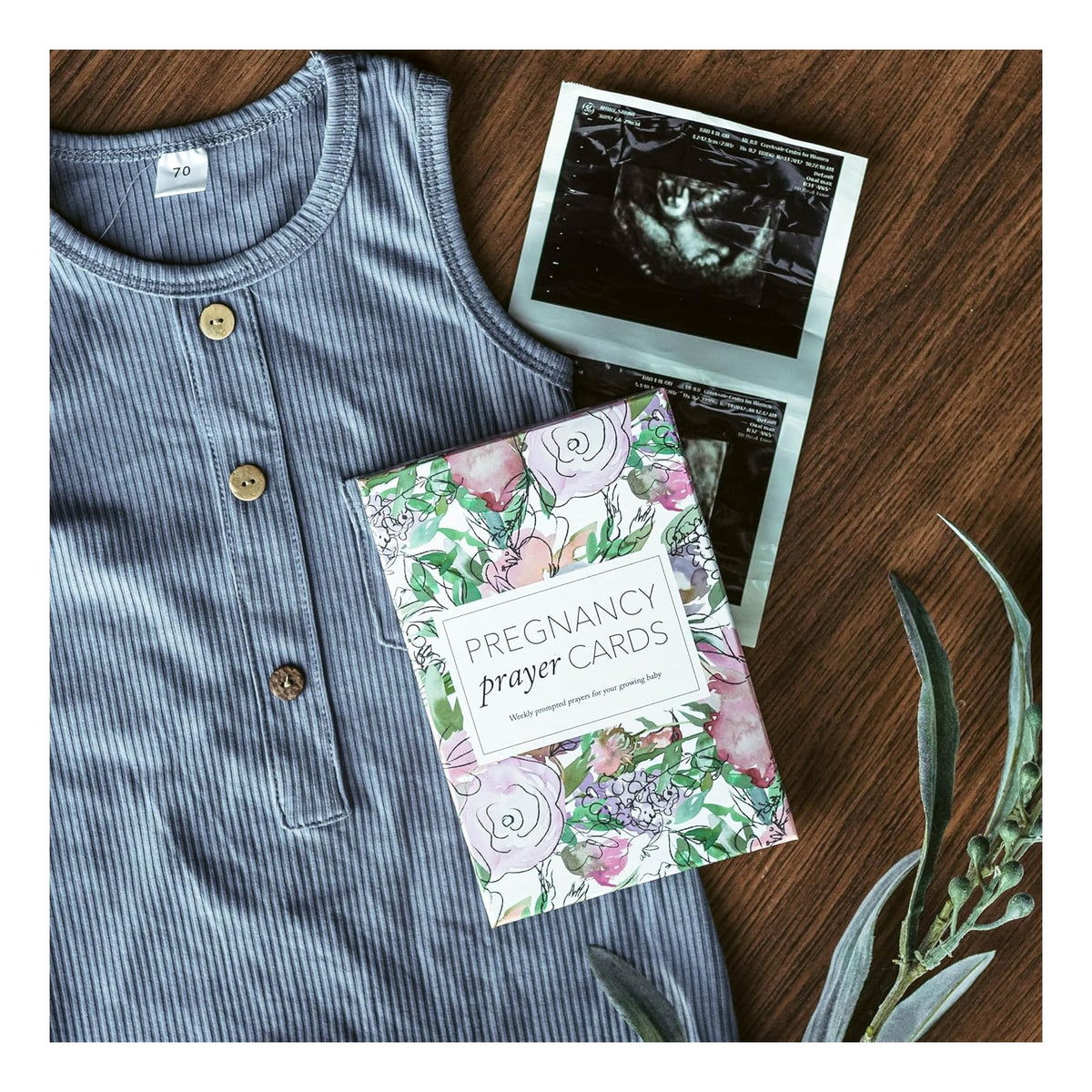 20 Pregnancy Prayer Cards – Warm Weekly Prayer, Bible Verse Pregnancy Affirmation Cards w/Stand - 42 Weeks Postpartum Gifts for New Mom